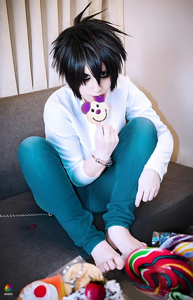 L Lawliet — cosplay by Alastor Cosplay